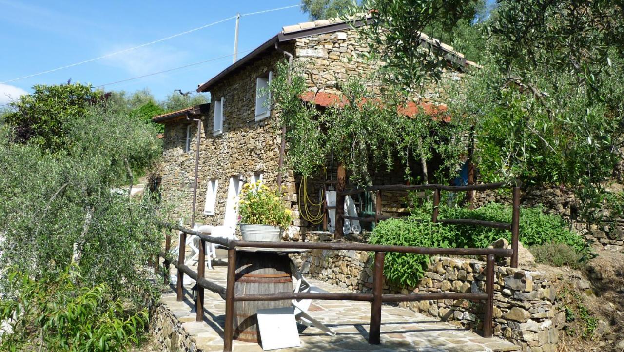 Nostro Rifugio Villa อาปริกาเล ภายนอก รูปภาพ
